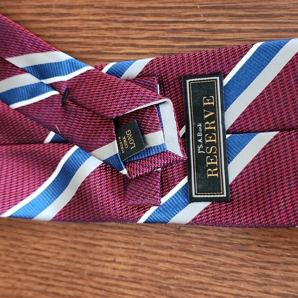 Jos. A. Bank Reserve Maroon & Navy tie - Picture 3 of 3
